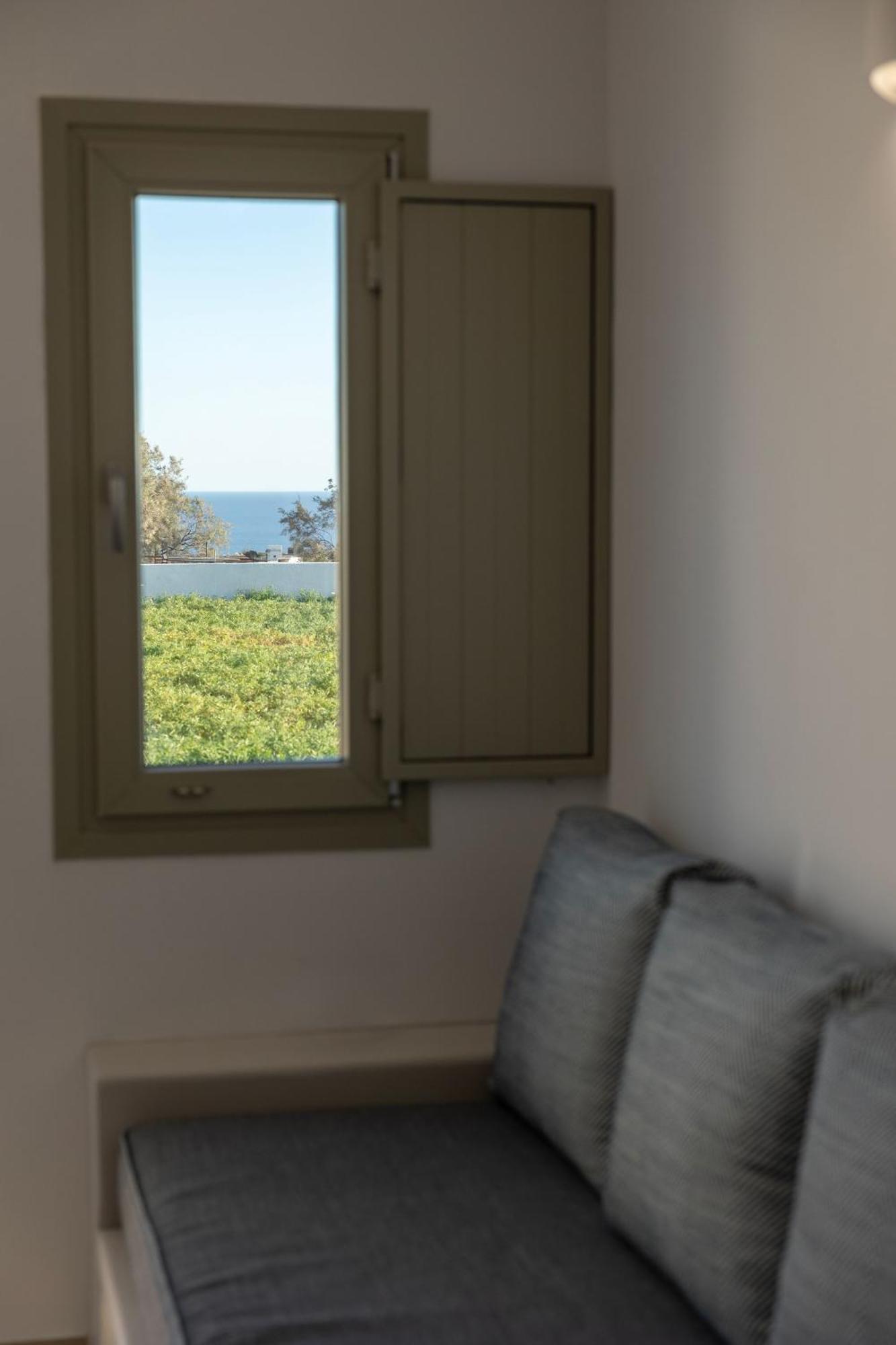 Windmillside Luxury Apartment Emporio (Santorini)