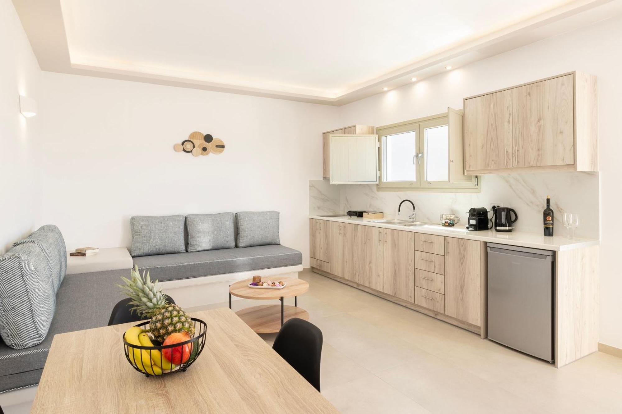 Windmillside Luxury * Emporio (Santorini)